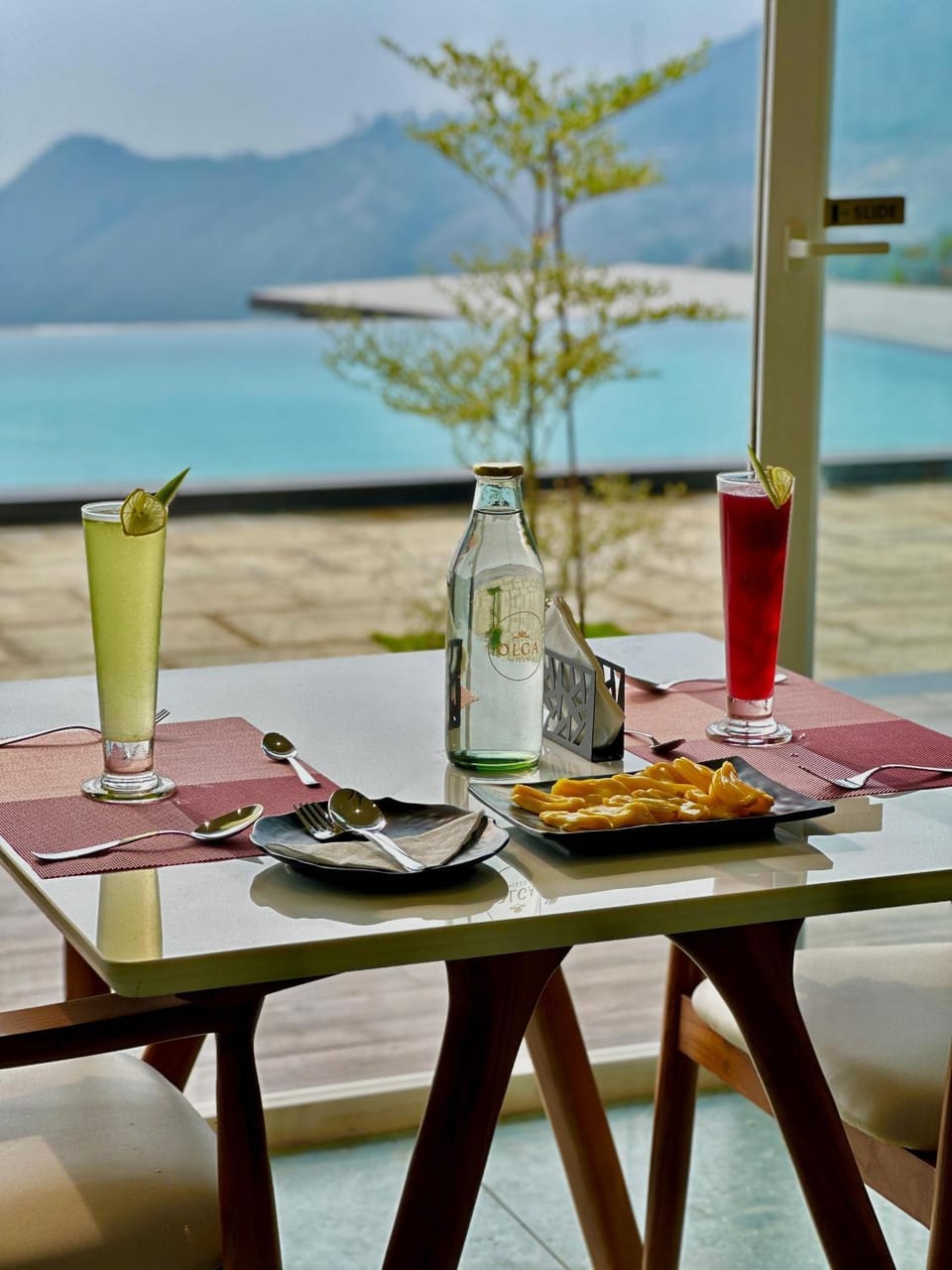 Food and drinks, Food