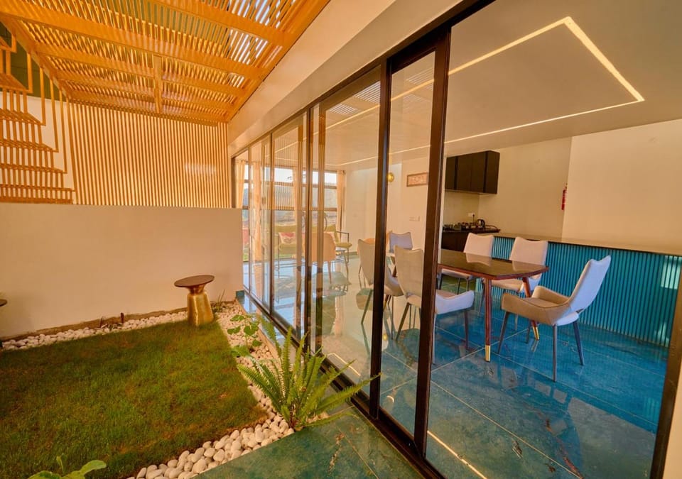 Patio, Living room, Dining area