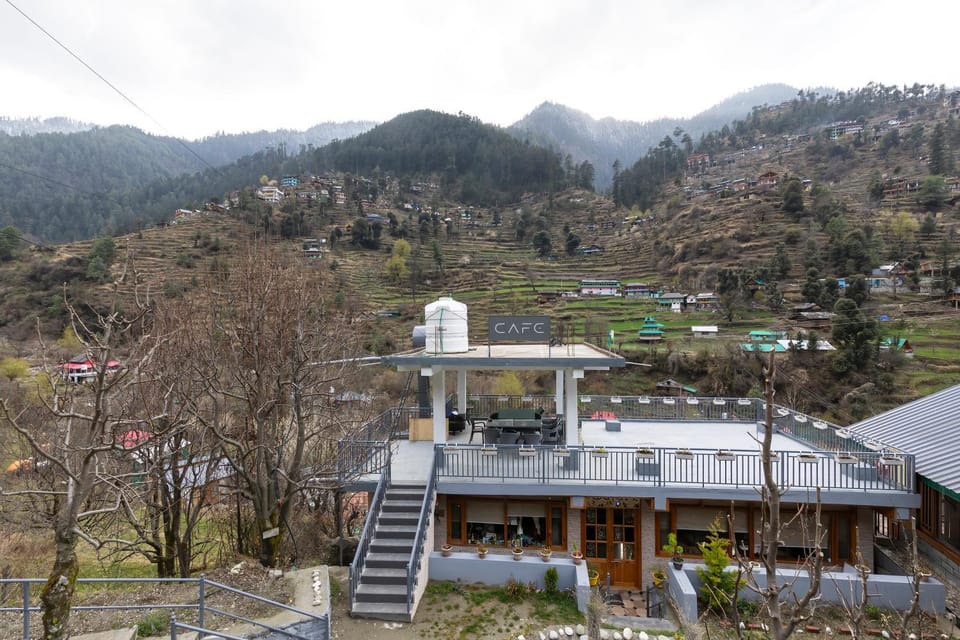 Eden Stay & Cafe Hotel in Himachal Pradesh