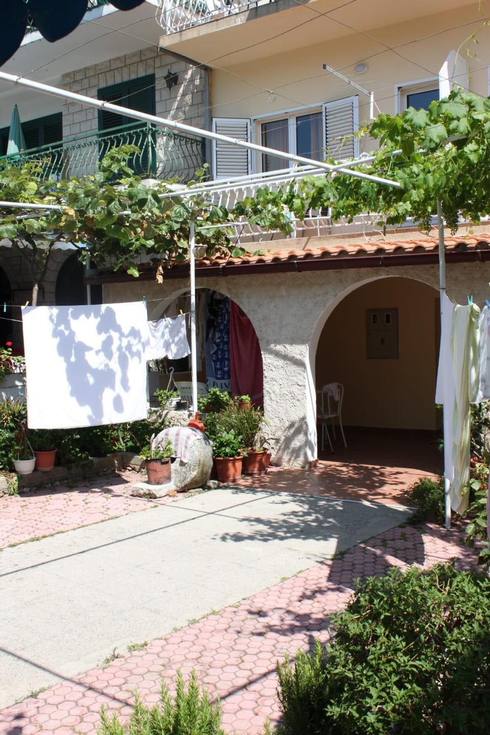 Location, children, Family