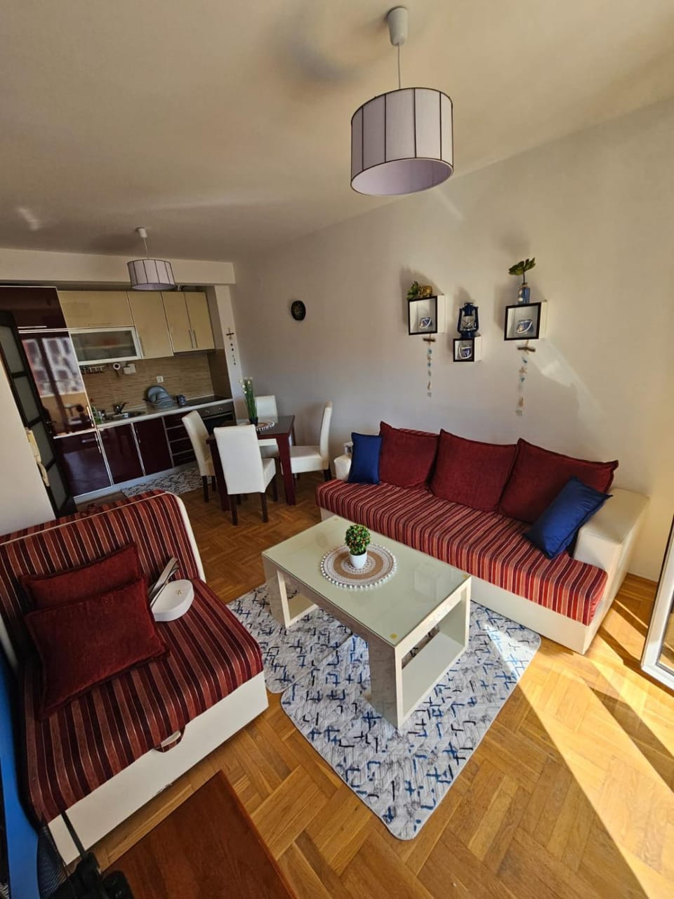 Living room, Seating area, Dining area