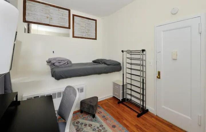 Amazing Upper East Side Studio! Epic Location!, June To Aug 90 Days Stay Required Apartment in Upper East Side