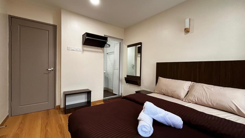 Bed, TV and multimedia, Photo of the whole room, internet, towels
