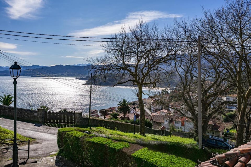 View (from property/room), Mountain view, Sea view