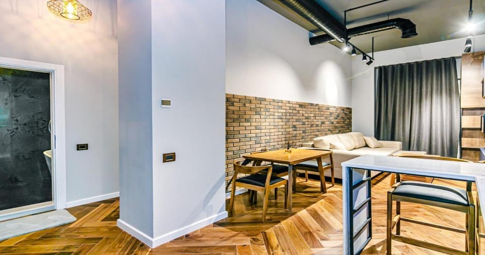 Kitchen or kitchenette, Living room