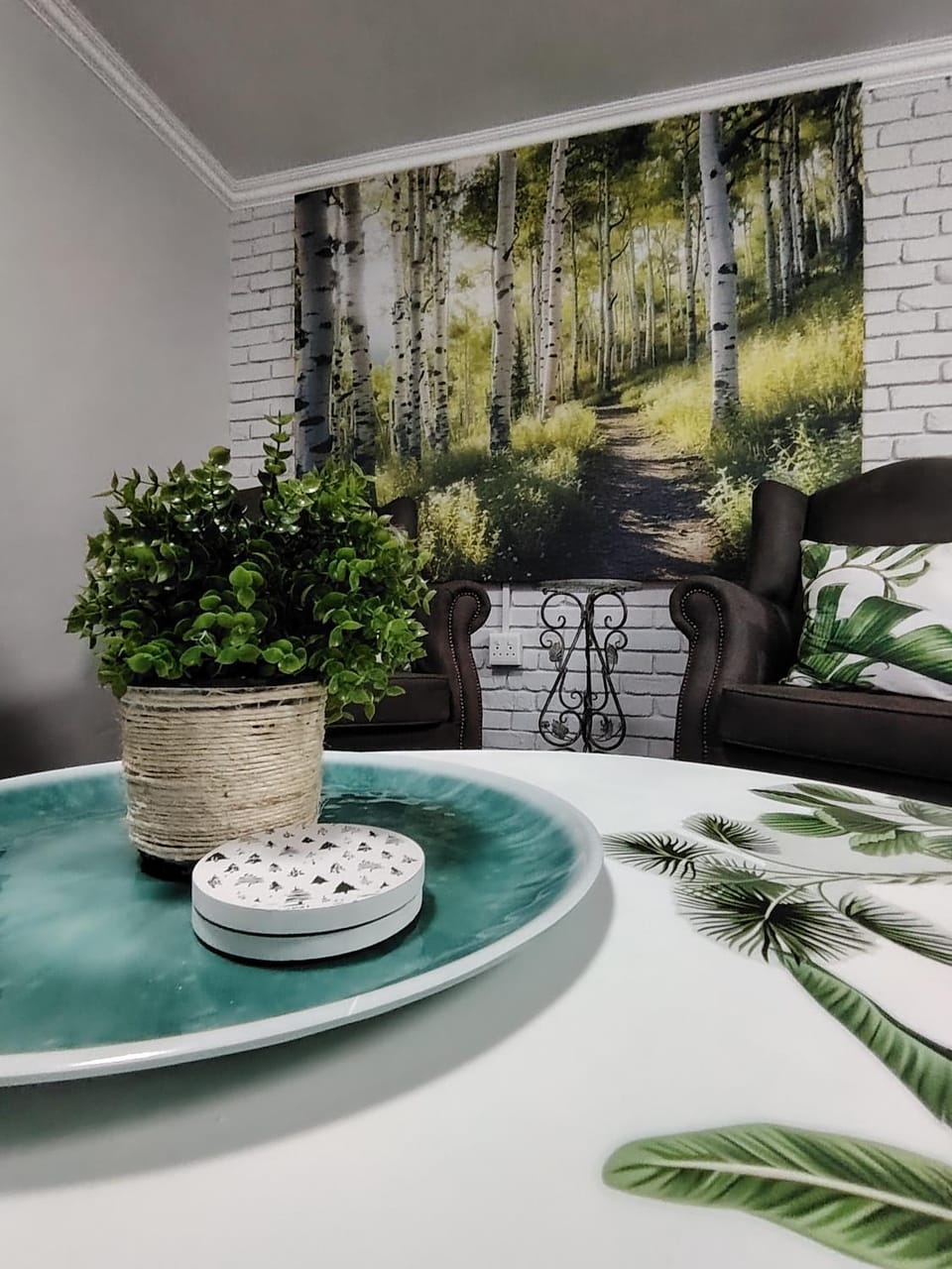 Living room, Decorative detail, Seating area