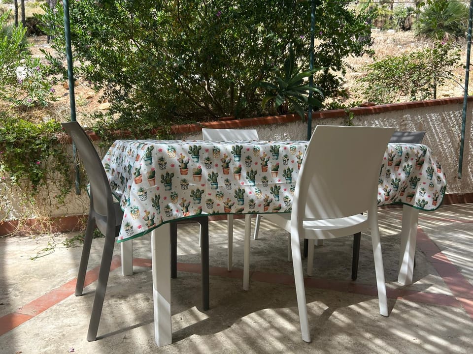 Garden, Balcony/Terrace, Dining area, Garden view
