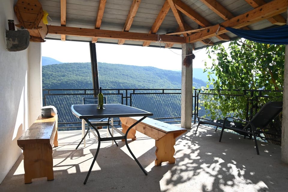 Patio, Day, Natural landscape, View (from property/room), Balcony/Terrace, Dining area, Mountain view