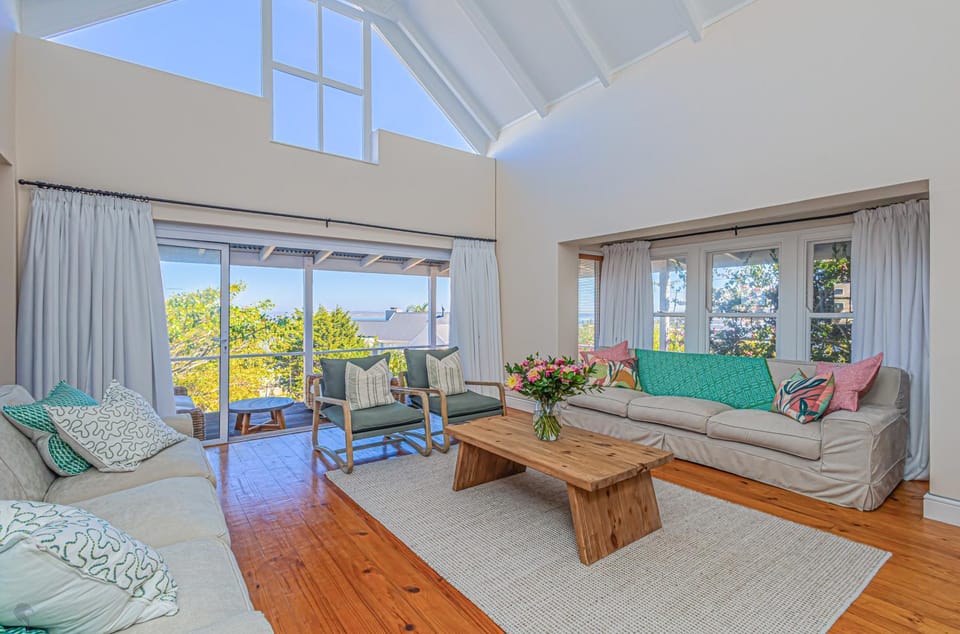 View (from property/room), Living room, Seating area