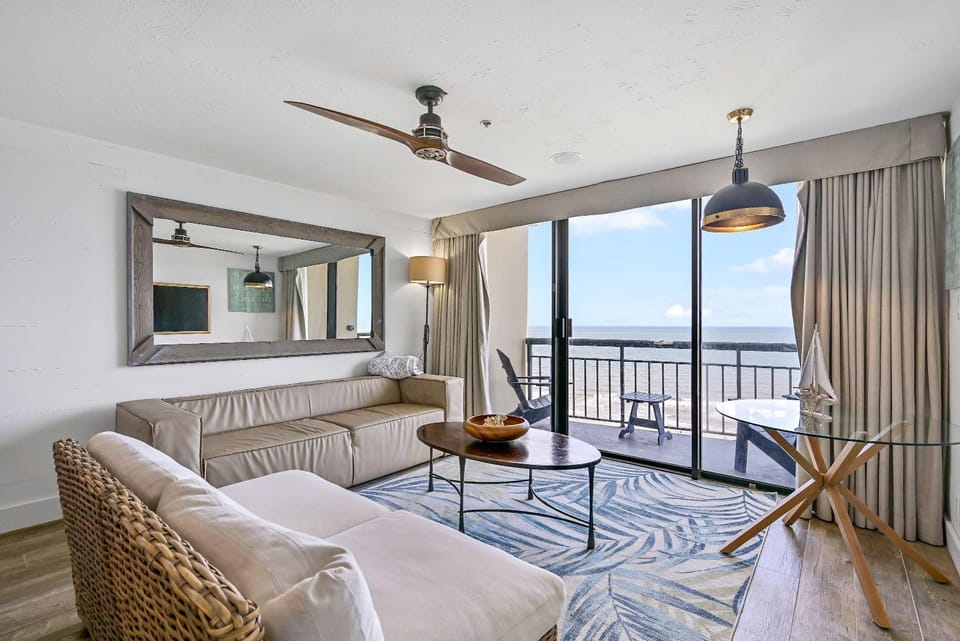 Newly Renovated San Luis Resort luxury condo Apartment in Galveston Island