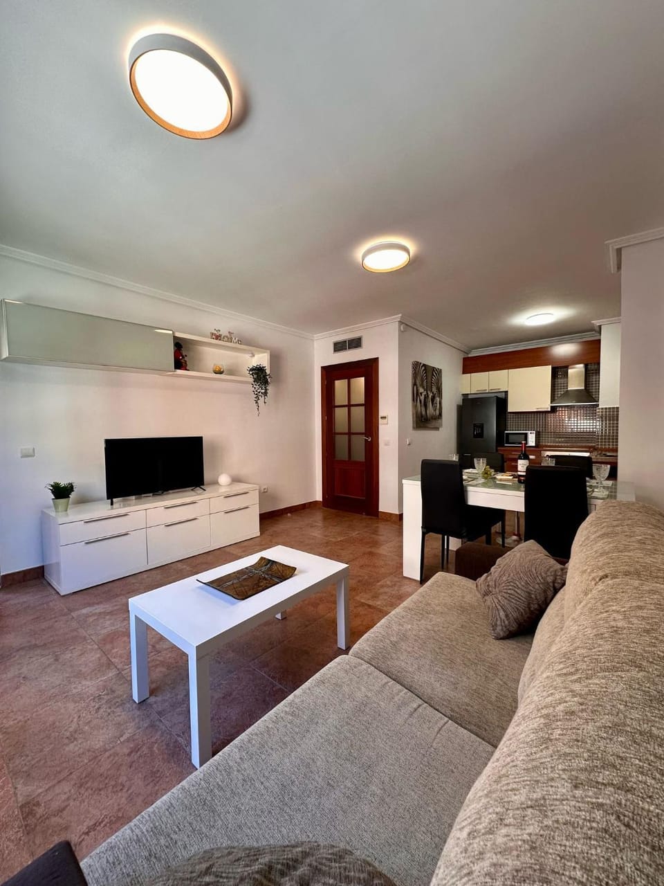 Communal lounge/ TV room, TV and multimedia, Kitchen or kitchenette, Living room, Seating area, Evening entertainment