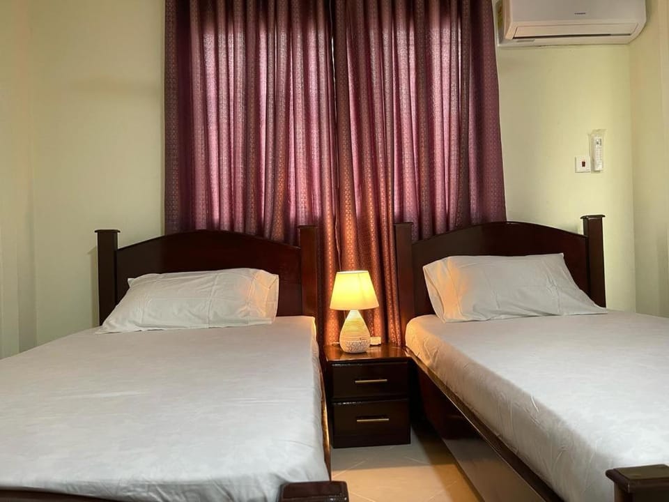 Bedroom, air conditioner