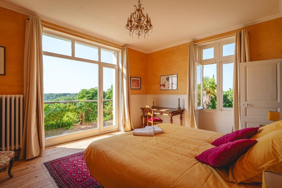 Shower, Bathroom, View (from property/room), Balcony/Terrace, Balcony/Terrace, Bedroom, City view, City view, Lake view, Breakfast, Bath, fireplace, hair dryier, heating, heating, towels, towels