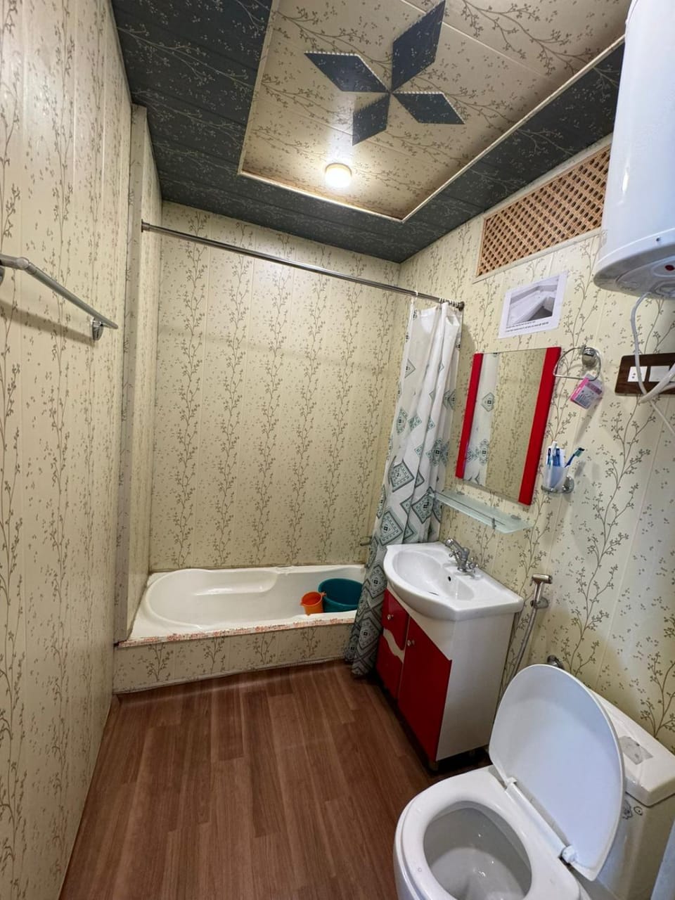 Bed, Bathroom