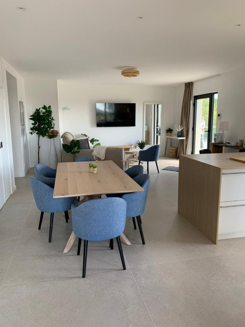 Superbe appartement 4 Pièces - Accès Piscine Apartment in Cagnes-sur-Mer