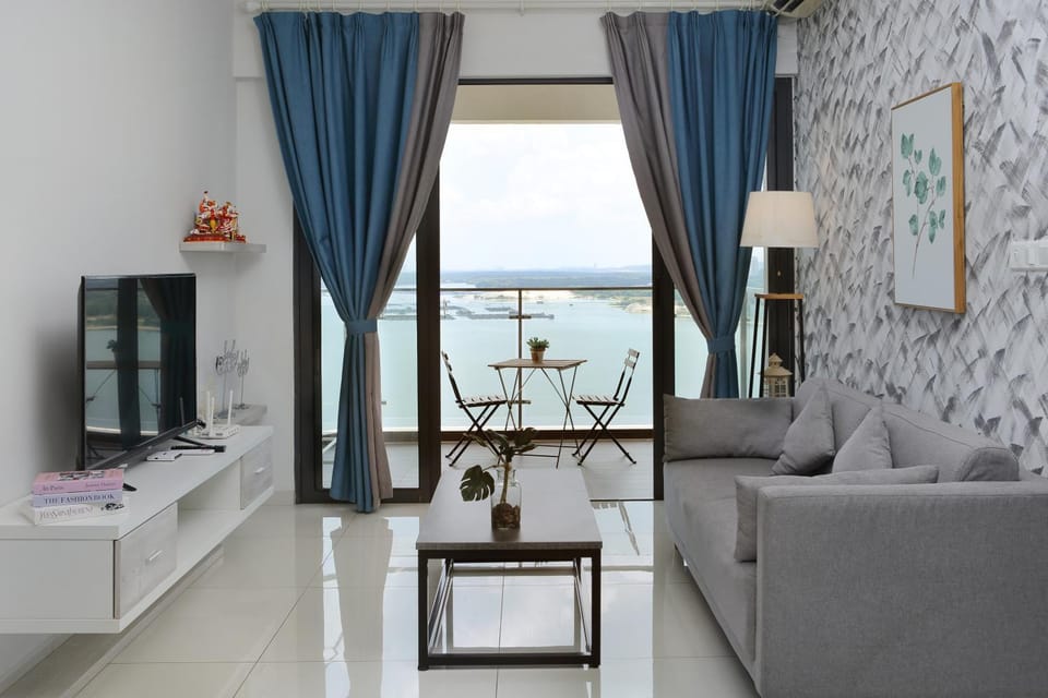 Natural landscape, TV and multimedia, Living room, Sea view
