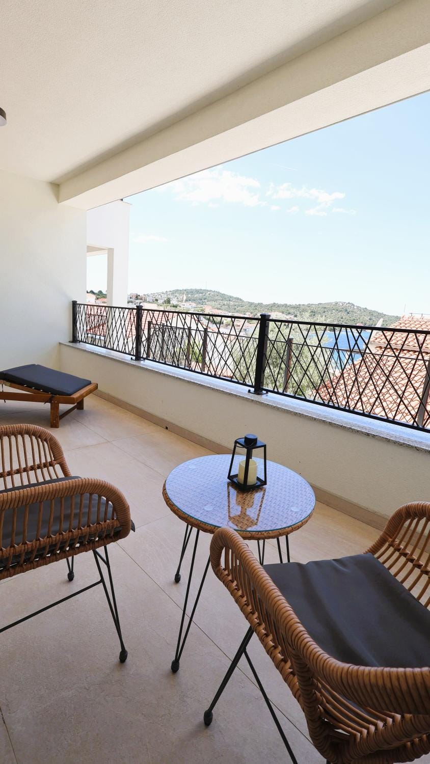 View (from property/room), Balcony/Terrace, Sea view, sunbed