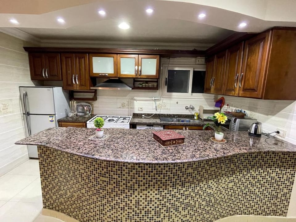 شقة 702 عائليه كبيره مطله علي قناة السويس والبحر Apartment in Egypt