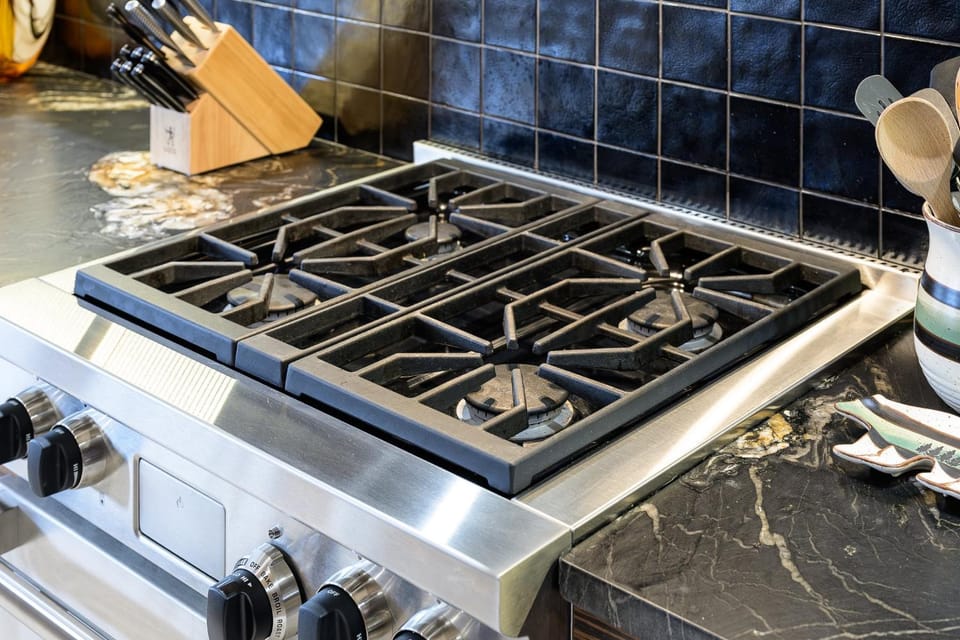 Kitchen or kitchenette, Decorative detail