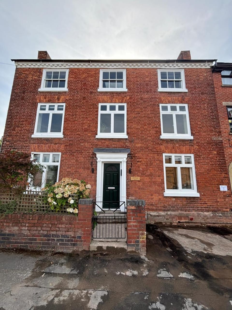Entire Large Period Property House in Worcester