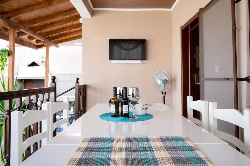 TV and multimedia, Balcony/Terrace, Seating area