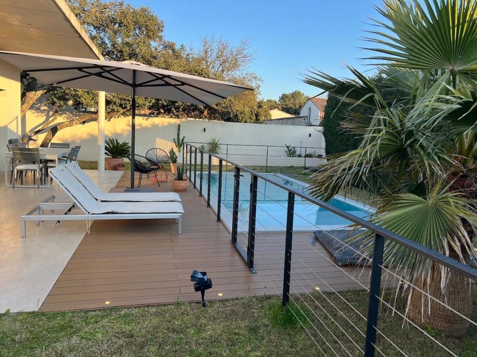 Villa moderne avec piscine Villa in Villeneuve-lès-Avignon