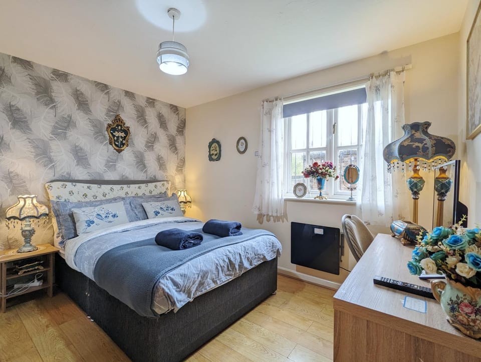 Vintage 3-Bed City Centre Gem Free Parking Apartment in Liverpool