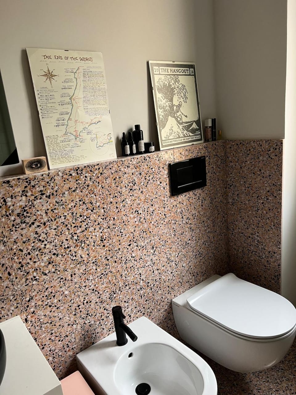 Toilet, bidet