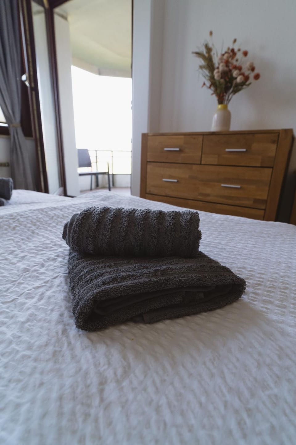 Bedroom, towels
