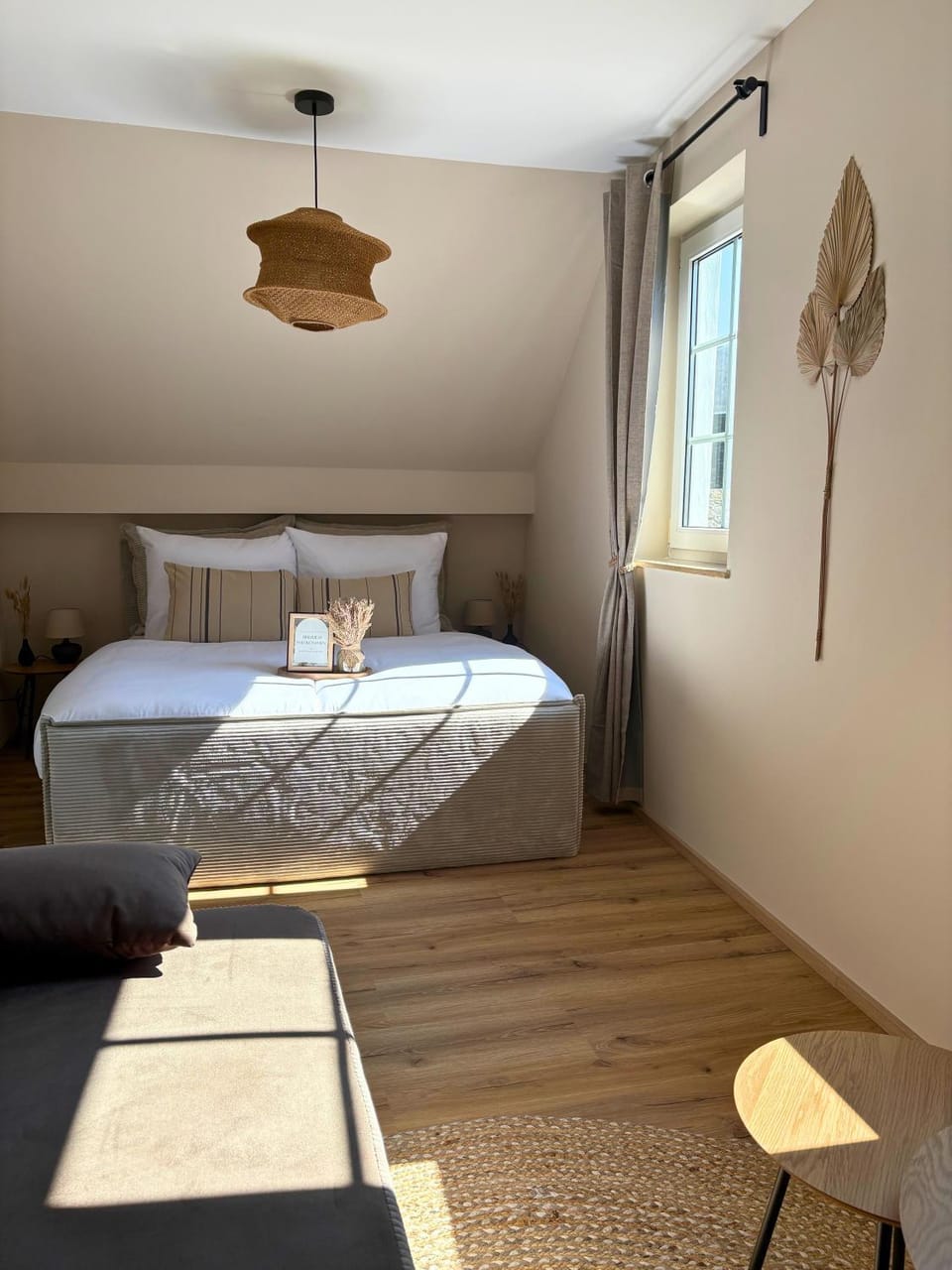 Living room, Bedroom