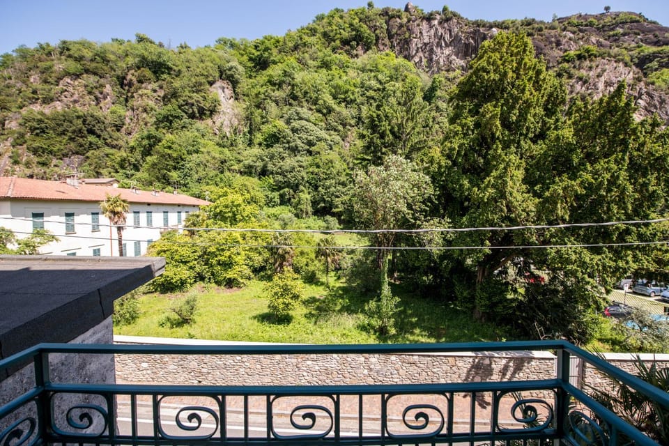 Villa Paruzzi eleganza storica a 6 minuti a piedi dal lago di Como Apartment in Province of Lecco