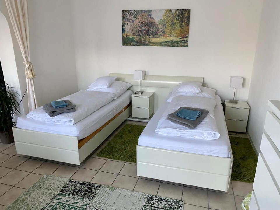 Bed, Photo of the whole room, Bedroom, towels