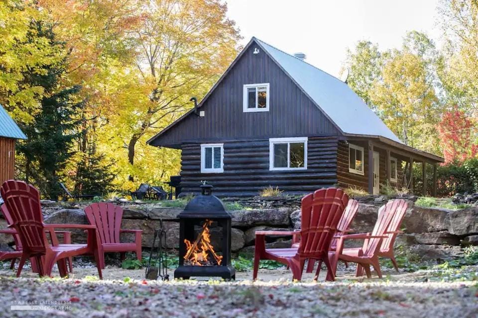 Chalet Le Merlot Chalet in Saint-Alexis-des-Monts