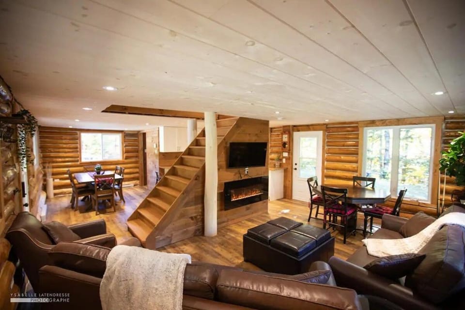Chalet Le Merlot Chalet in Saint-Alexis-des-Monts