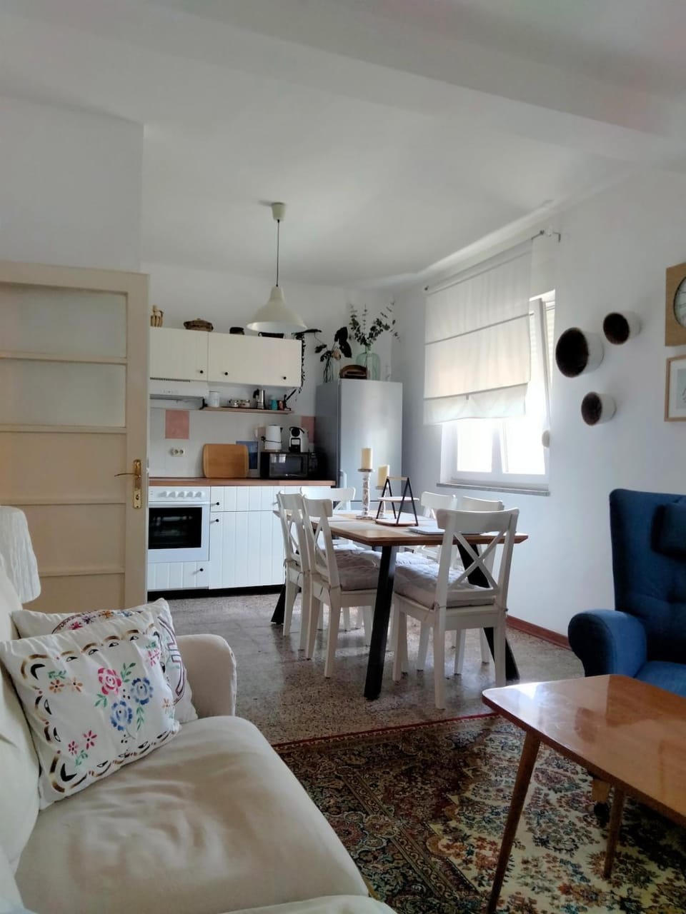 Kitchen or kitchenette, Living room, Seating area, Dining area, pet friendly, stove