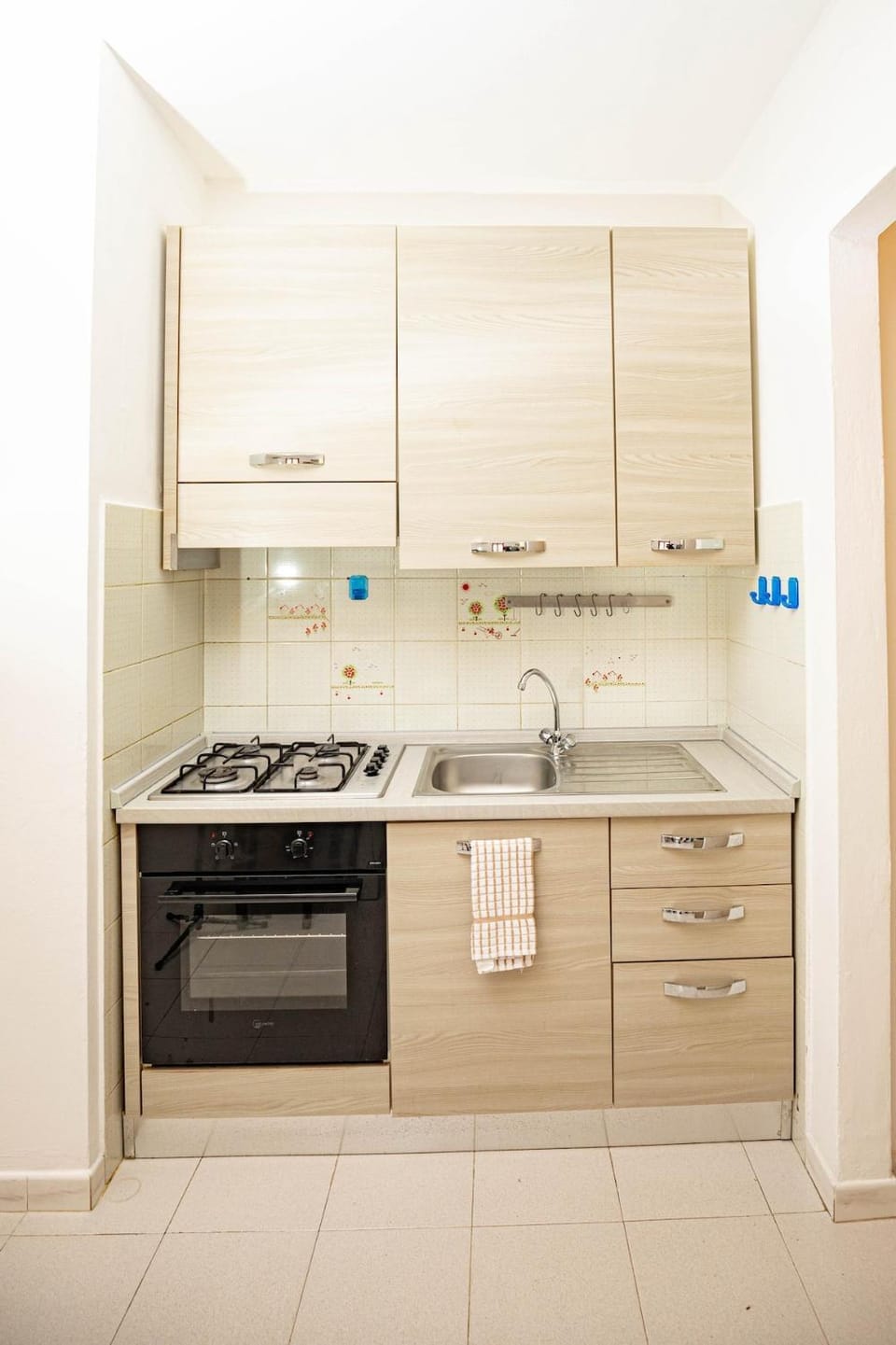 Kitchen or kitchenette, pet friendly, stove