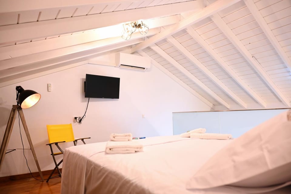 Plakares Studio 1 House in Kea-Kythnos