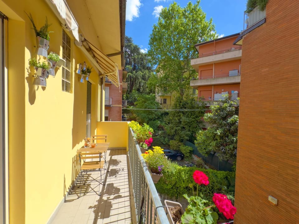 Spring, Day, View (from property/room), Balcony/Terrace