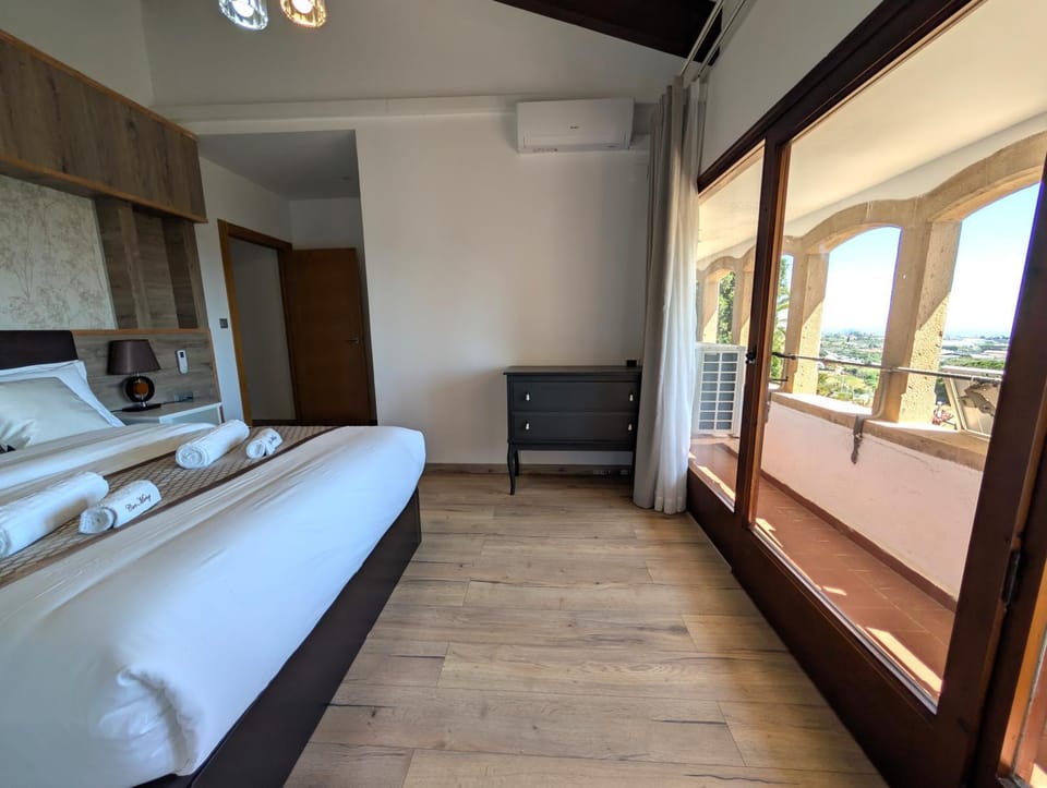 Castillo Meng Villa in Maresme