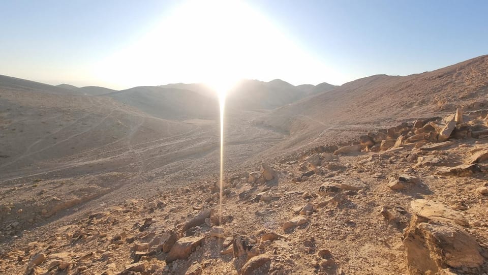 Nearby landmark, Day, Natural landscape, Mountain view, Sunrise