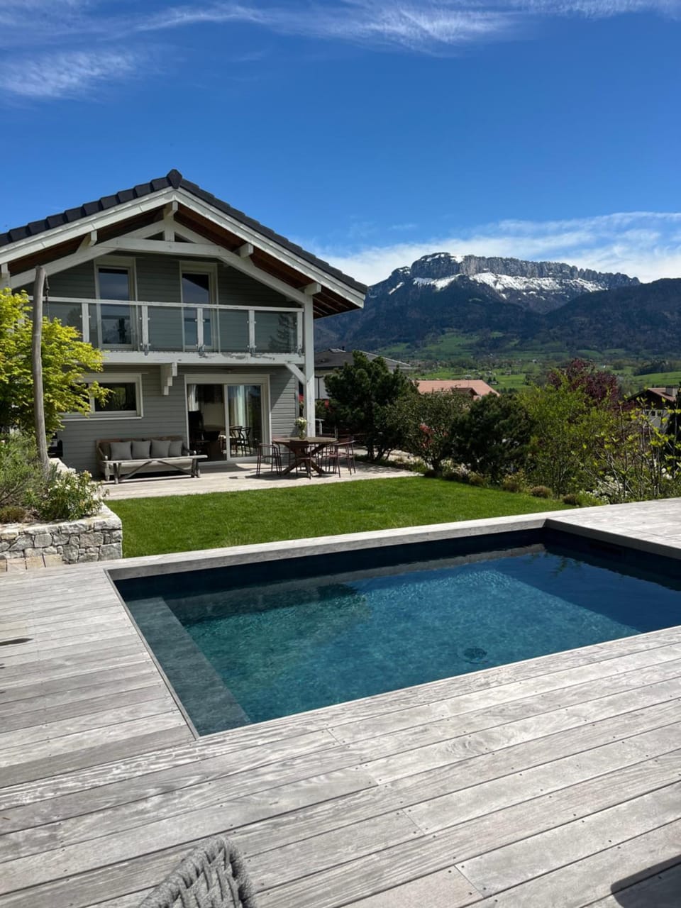 Maison en bois avec piscine chauffée et vue panoramique Villa in Haute-Savoie