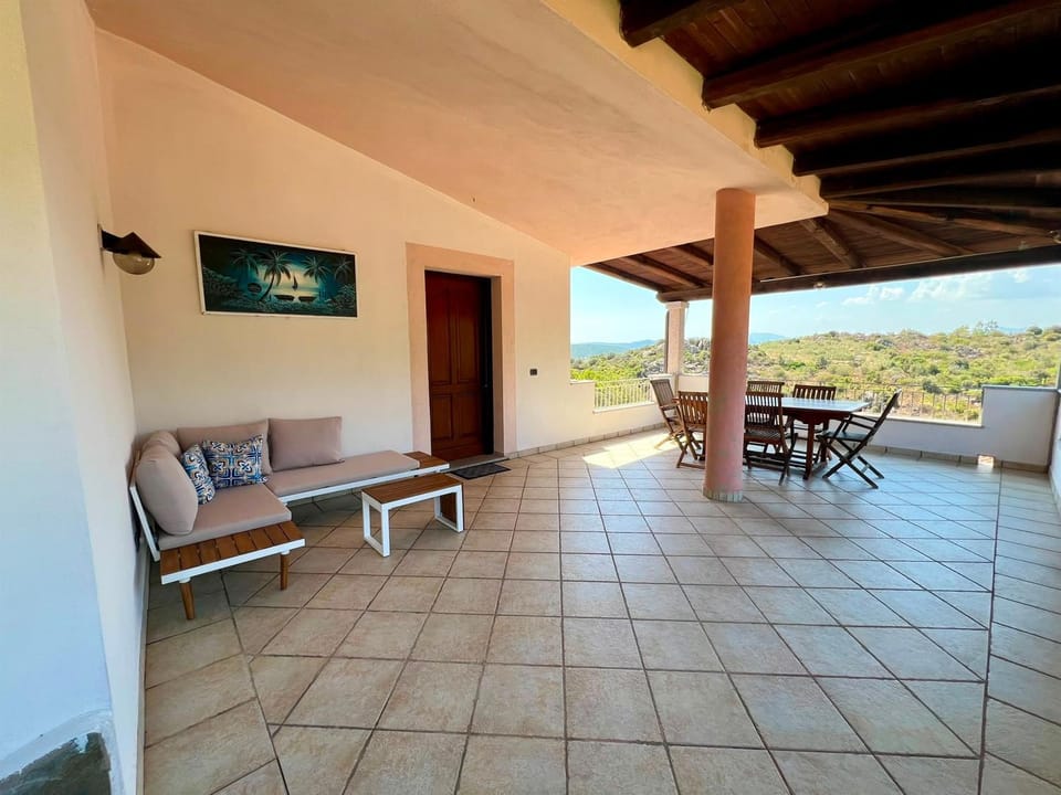 Property building, Patio, Spring, Winter, Summer, Garden, View (from property/room), Floor plan, Garden view