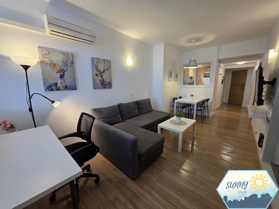 Sunny Torremolinos Centro Apartment in Torremolinos