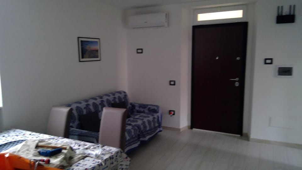 Living room, air conditioner