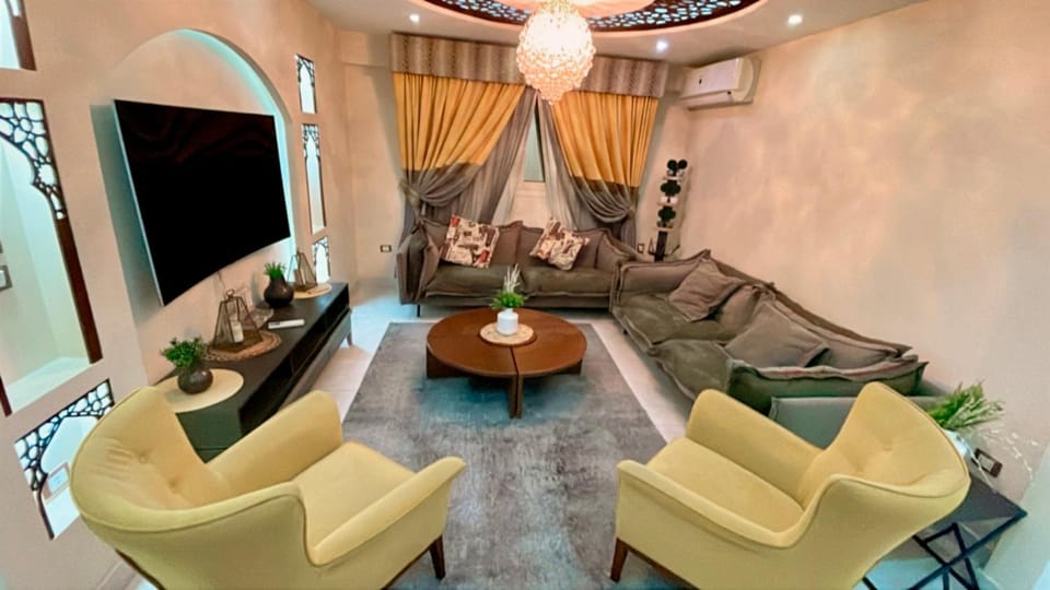 شقة vip فندقية امام حديقة الطفل Apartment in Cairo Governorate