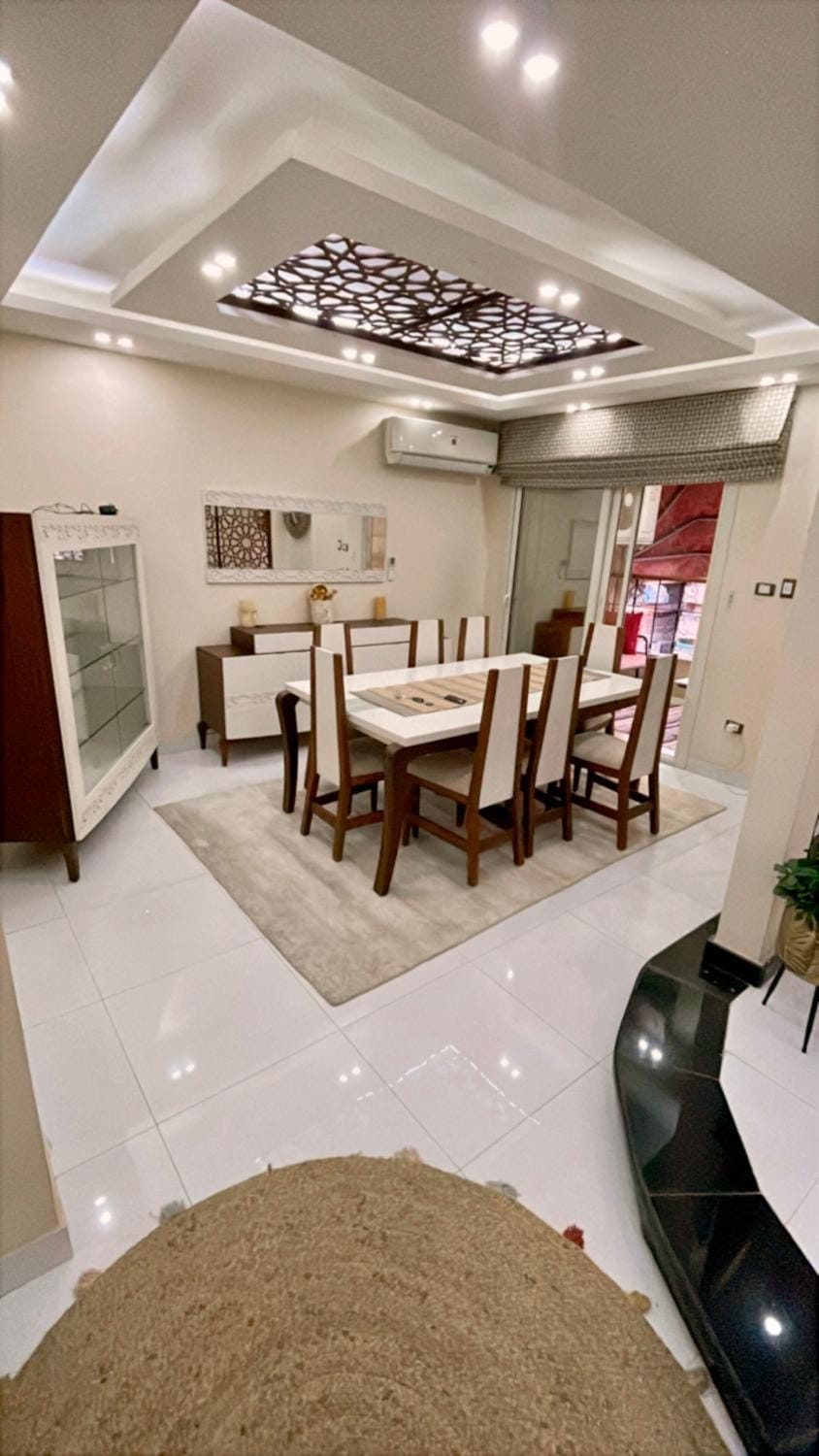 شقة vip فندقية امام حديقة الطفل Apartment in Cairo Governorate