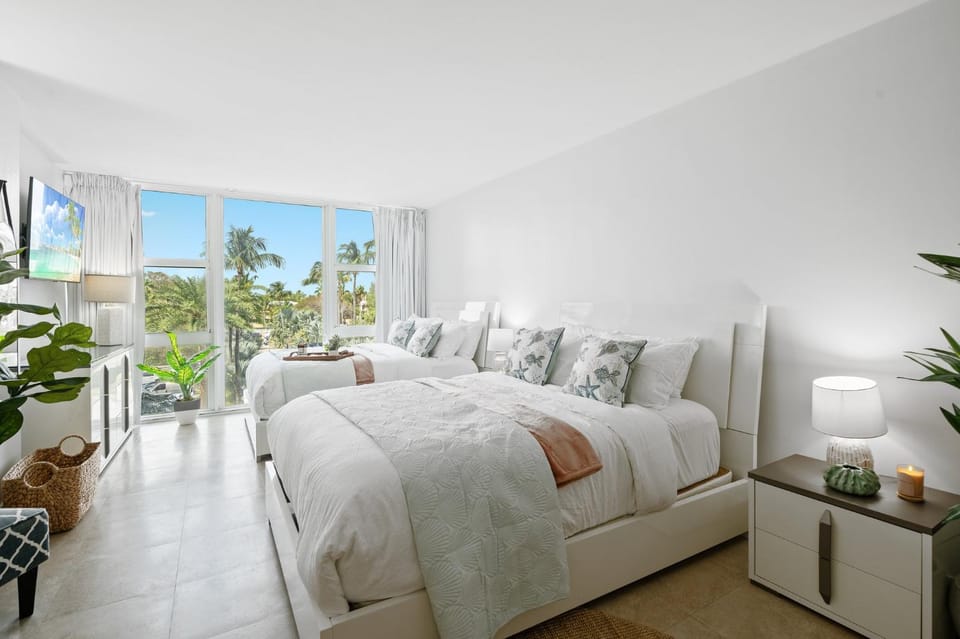 Bed, Bedroom