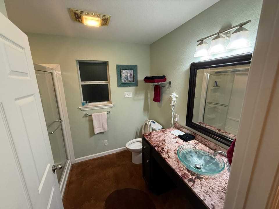 Cabin 2 The Roost Cabins Cabin in Lakehills