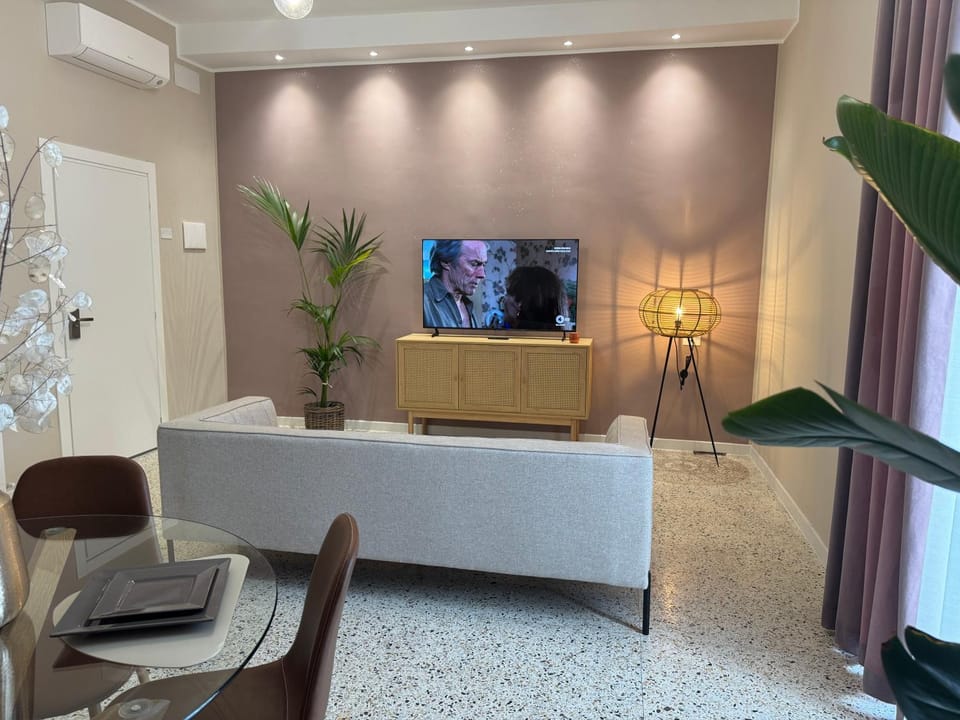 TV and multimedia, Dining area