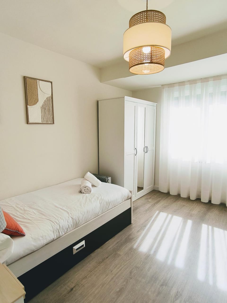 Bed, Photo of the whole room, Bedroom, wardrobe